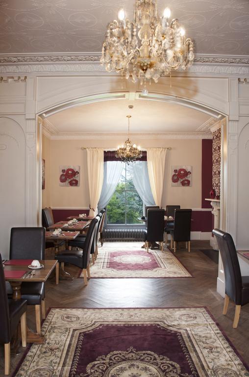 Hilbury Court Hotel Trowbridge Bagian luar foto