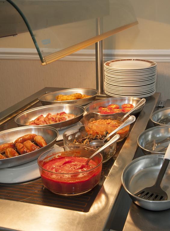Hilbury Court Hotel Trowbridge Bagian luar foto